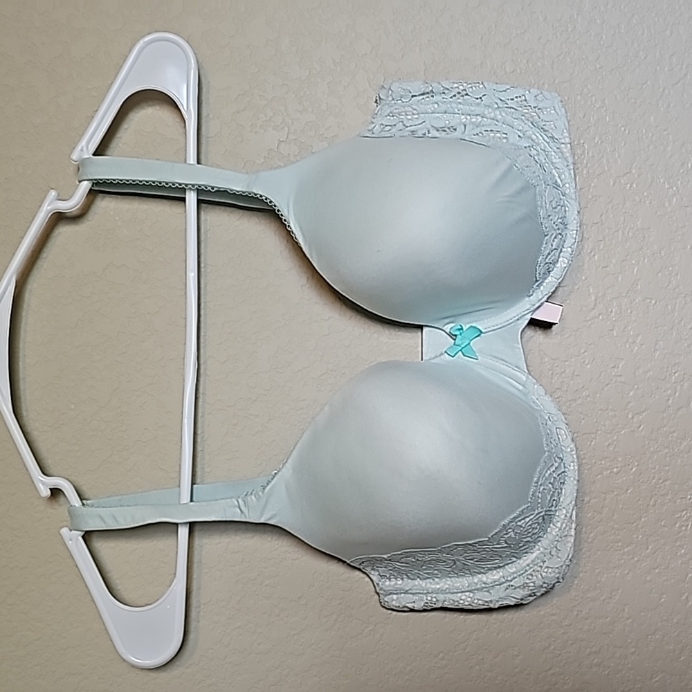 Victoria's Secret Body by Victoria  36DDD